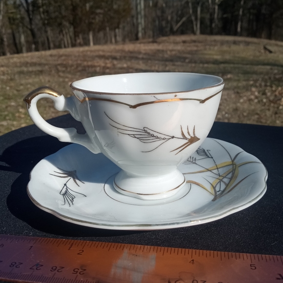 China Teacup w Saucer - Picture 5 of 5